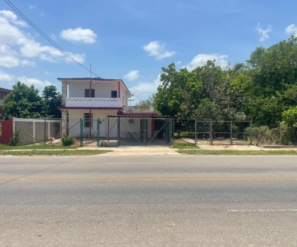 🏡 **¡VENTA EN SANTA FE! DOS VIVIENDAS INDEPENDIENTES** ✨🏡  📍 Excelente ubicación.