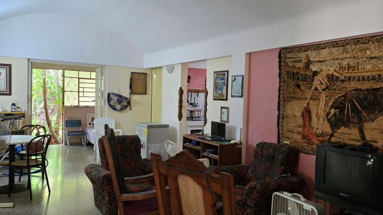 House with 3 bedrooms and land, in Alamar