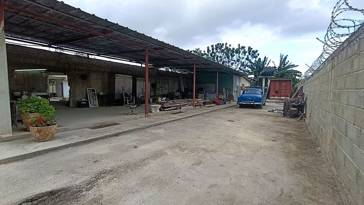 OPPORTUNITY PROPERTY WITH HOUSE, WAREHOUSE AND LAND 1000m²