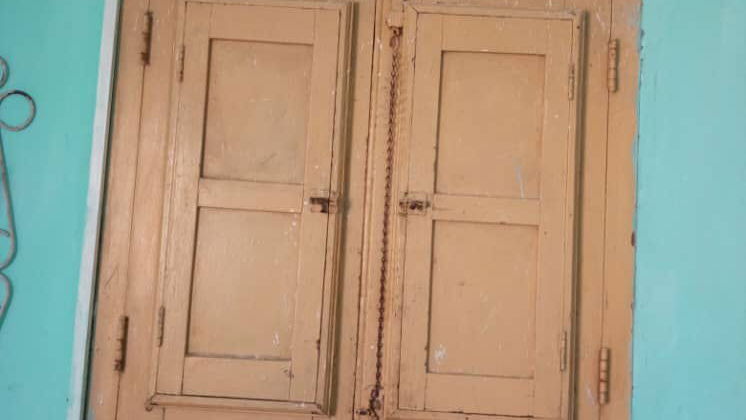 *95🏡Se vende Casa de puerta de calle y placa libre en Regla]*  💧*El agua entra un día si y otro no*  ℹ️*Consta de dos