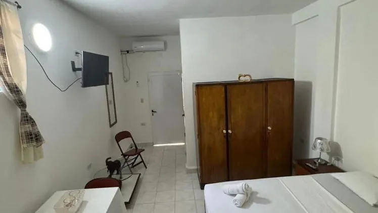Renta en el Vedado Renta lista con todas las condiciones ideales. Muy cerca del Hotel Cohiba   Sala  Cocina  Comedor  Ba