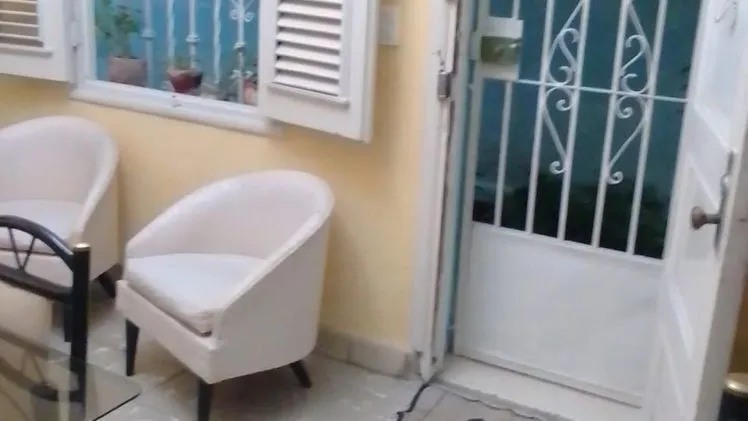 Apartamento en la misma  Santa Catalina entre poey y heredia
