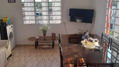 Se vende casa con terraza