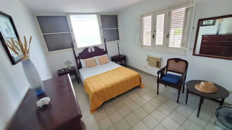 🏠 Casa espaciosa de 3 plantas en Playa