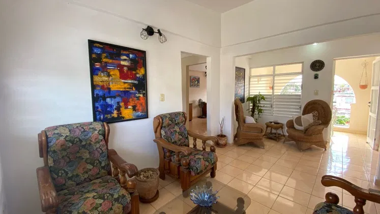 Apartamento en la Ceiba 4 cuartos y garaje