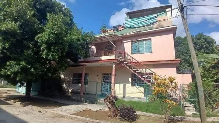 VENDO MIRAMAR INMUEBLE indep 3 pisos  c 200 mt2 cada piso cerca Mar y 5ave 55511112