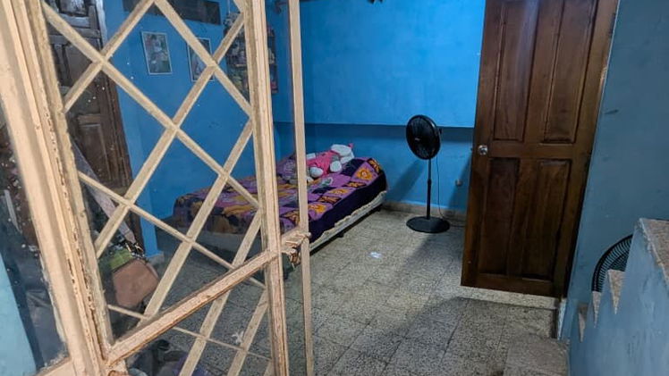 Vendo apartamento interior pero quedó de frente a la calle en 10 de octubre Lawton la calle paralela a dolores y cerca d