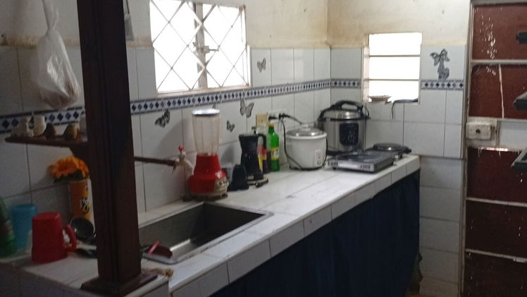 Casa en Casa Blanca (regla)cerca del Cristo, 2 casas juntas, 2 cuartos, 2 baños, patio, $6,000 USD, papeles en regla.”