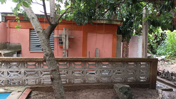Venta de Biplanta con terreno en guanabo
