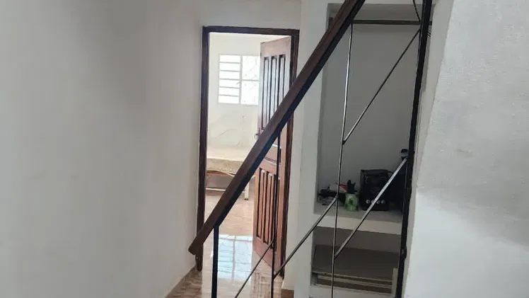 Casa en centro habana [ un interior en planta baja,es la 1ra puerta ]*