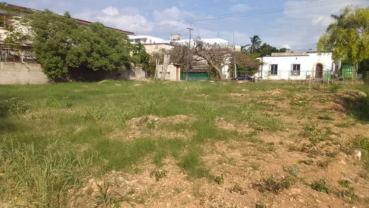 venta de terreno en ave 7