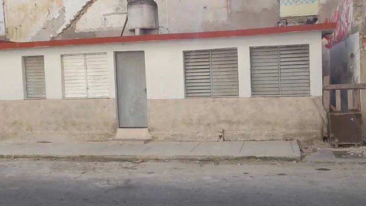 Casa en bajos de 2/4 y placa libre