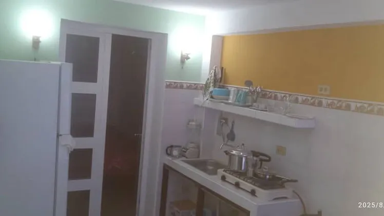 se alquila apartamento de un cuarto en Centro Habana