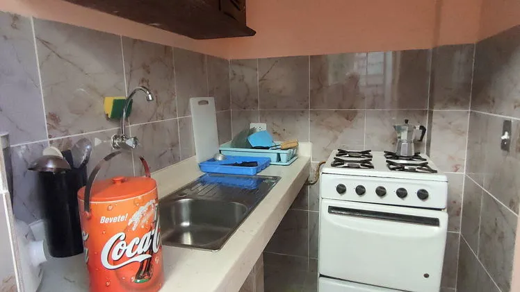 Rento apartamento de 1 cuarto en Playa cerca de 41 y 42. Por tiempo indefinido. SE ADMITEN NIÑOS