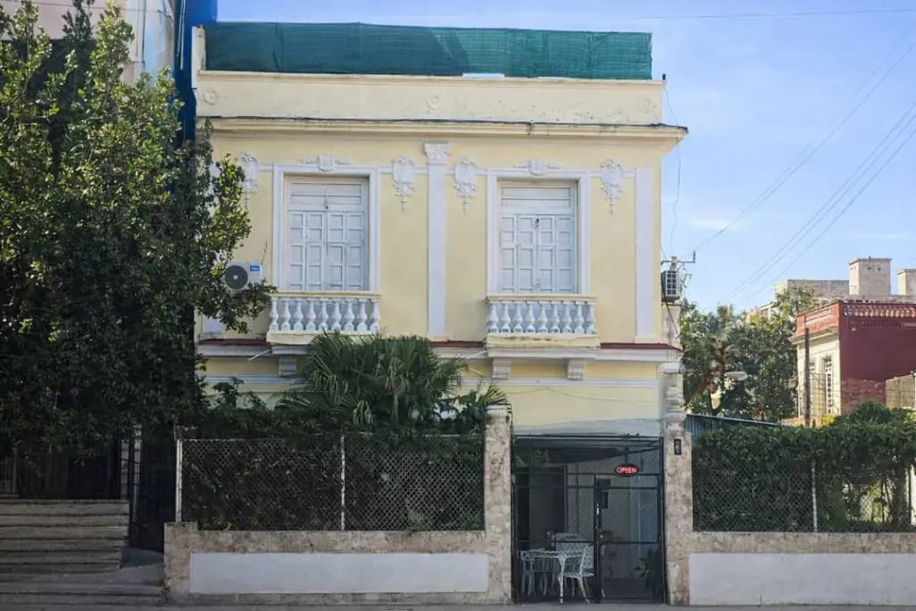 🏡  📍 Dirección: Calle 23 entre 8 y Montero Sánchez, Vedado, La Habana. — 3